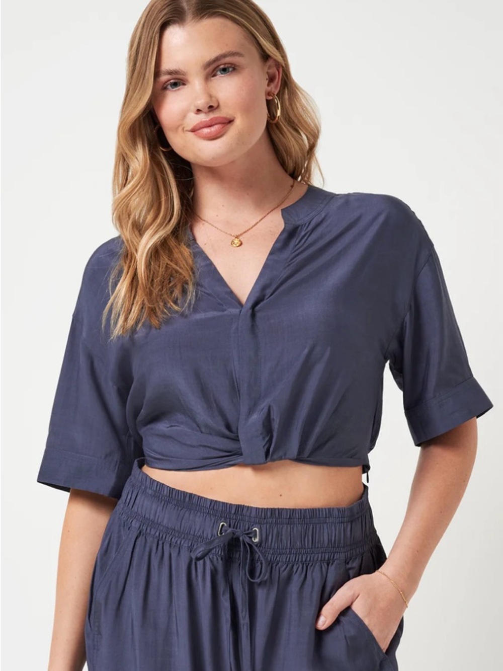 Travis Mathew Navy Travis Mathew Savanna Short-Sleeve crop Top